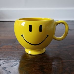Vintage Teleflora Smiley Face Mug